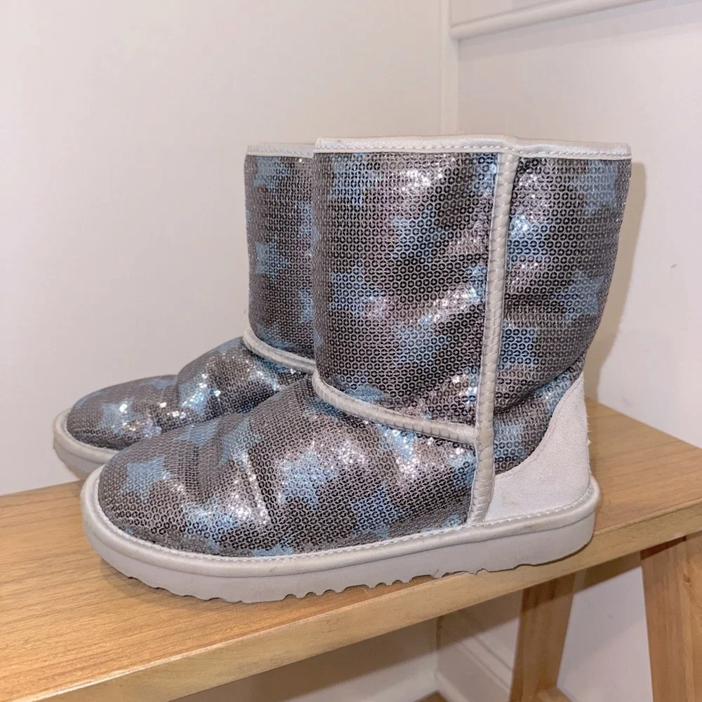 UGG classic short